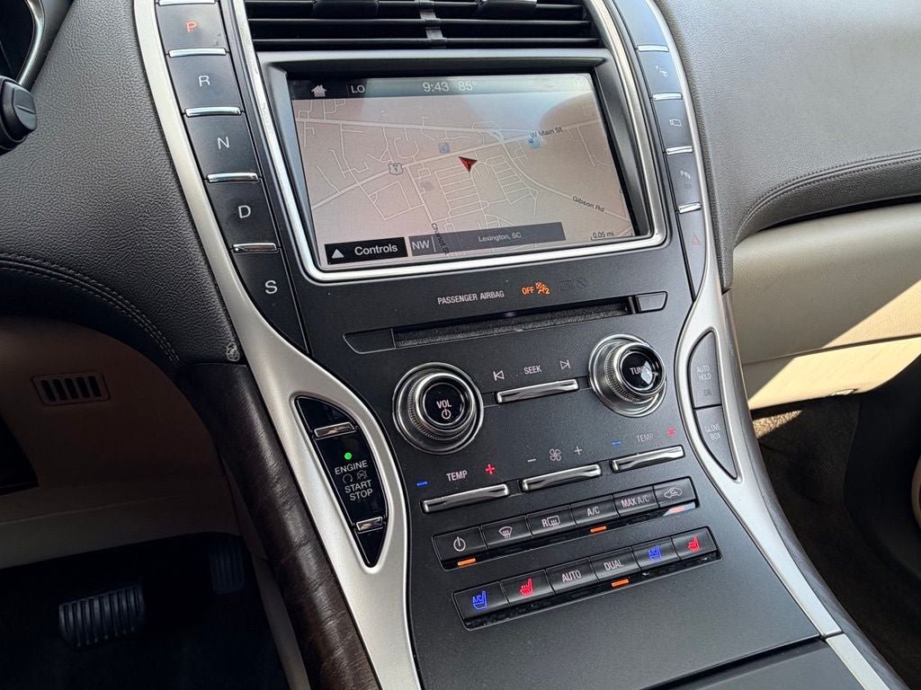 Used 2018 Lincoln MKX Reserve w/ Driver Assistance Package FWD image 31