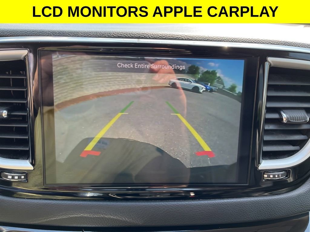 Used 2023 Chrysler Pacifica Touring-L FWD image 21