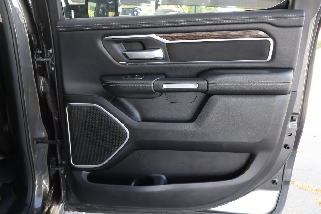 Used 2019 RAM 1500 Laramie AWD/4WD image 59