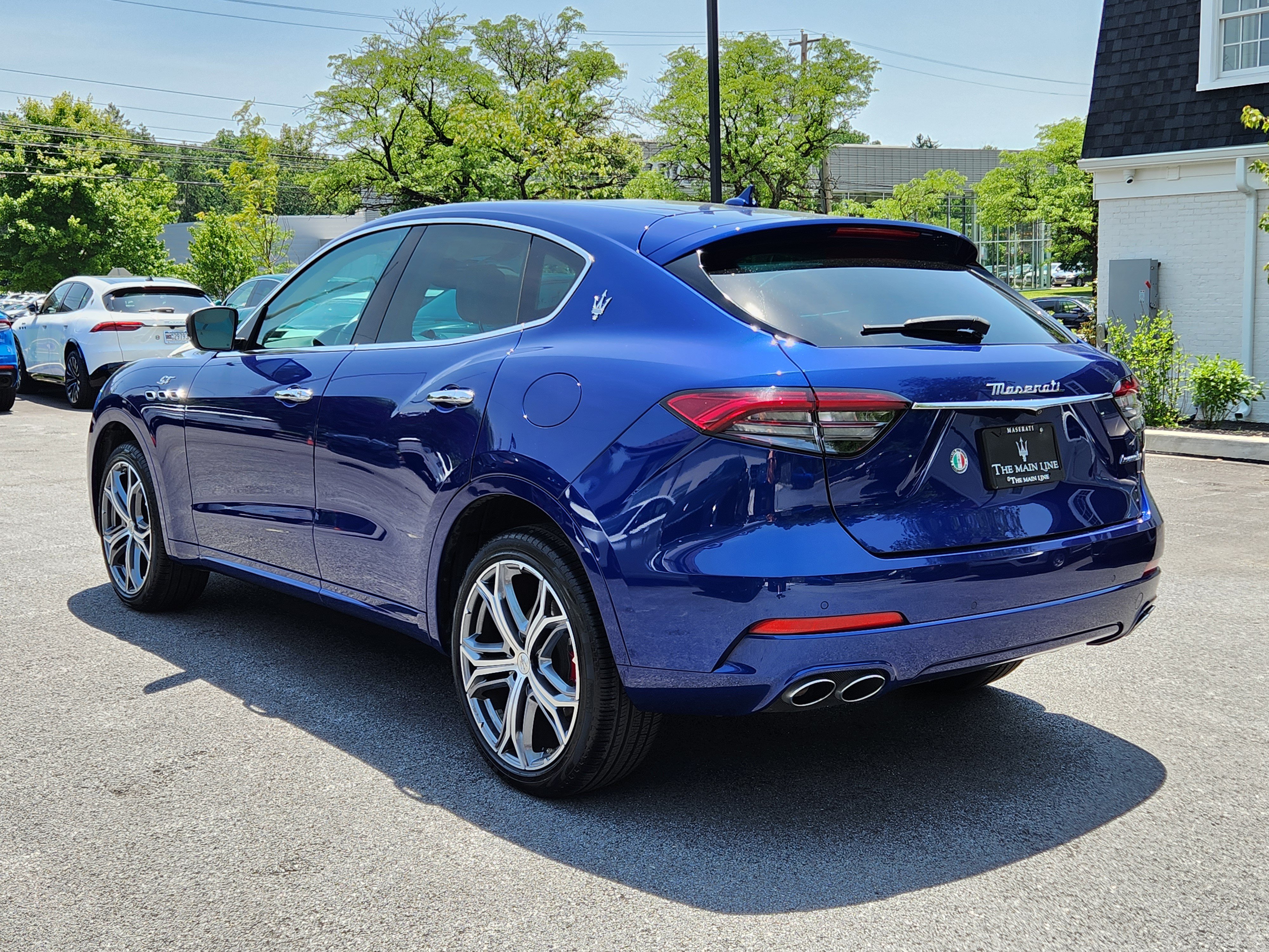 Used 2023 Maserati Levante GT AWD/4WD image 3