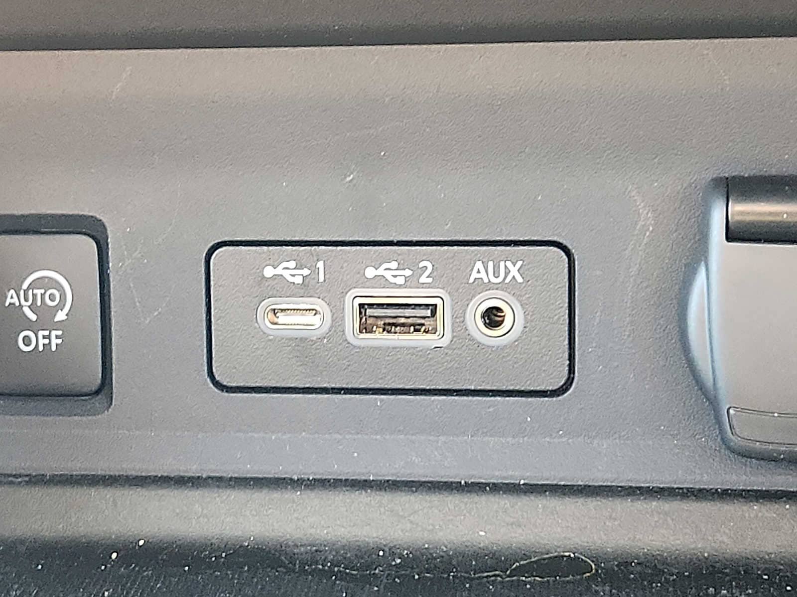 Certified 2025 Nissan Sentra SV w/ SV Premium Package FWD image 24