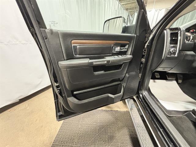 Used 2014 RAM 1500 Laramie w/ Trailer Tow Group image 21