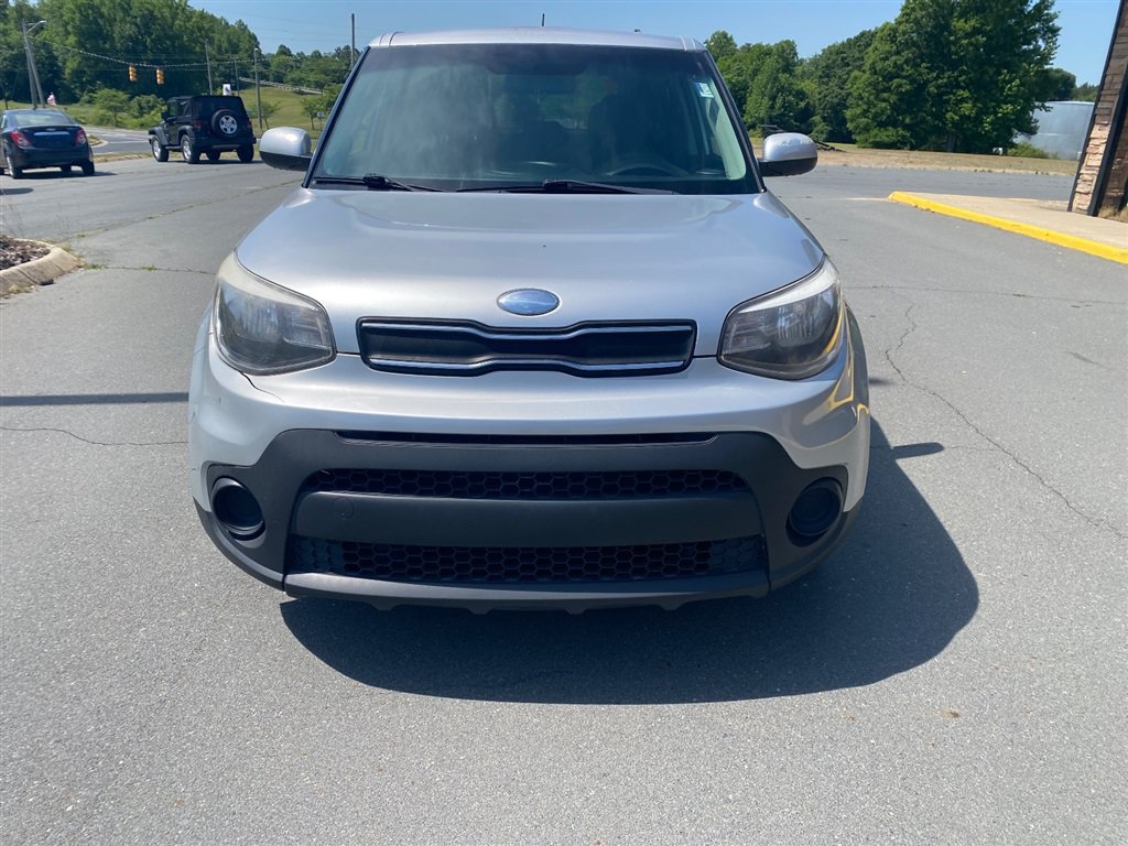 Used 2019 Kia Soul FWD image 3