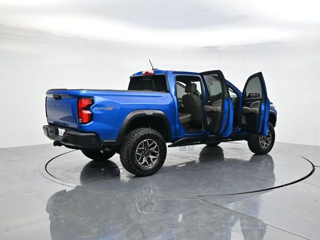 Used 2024 Chevrolet Colorado ZR2 w/ Technology Package AWD/4WD image 47