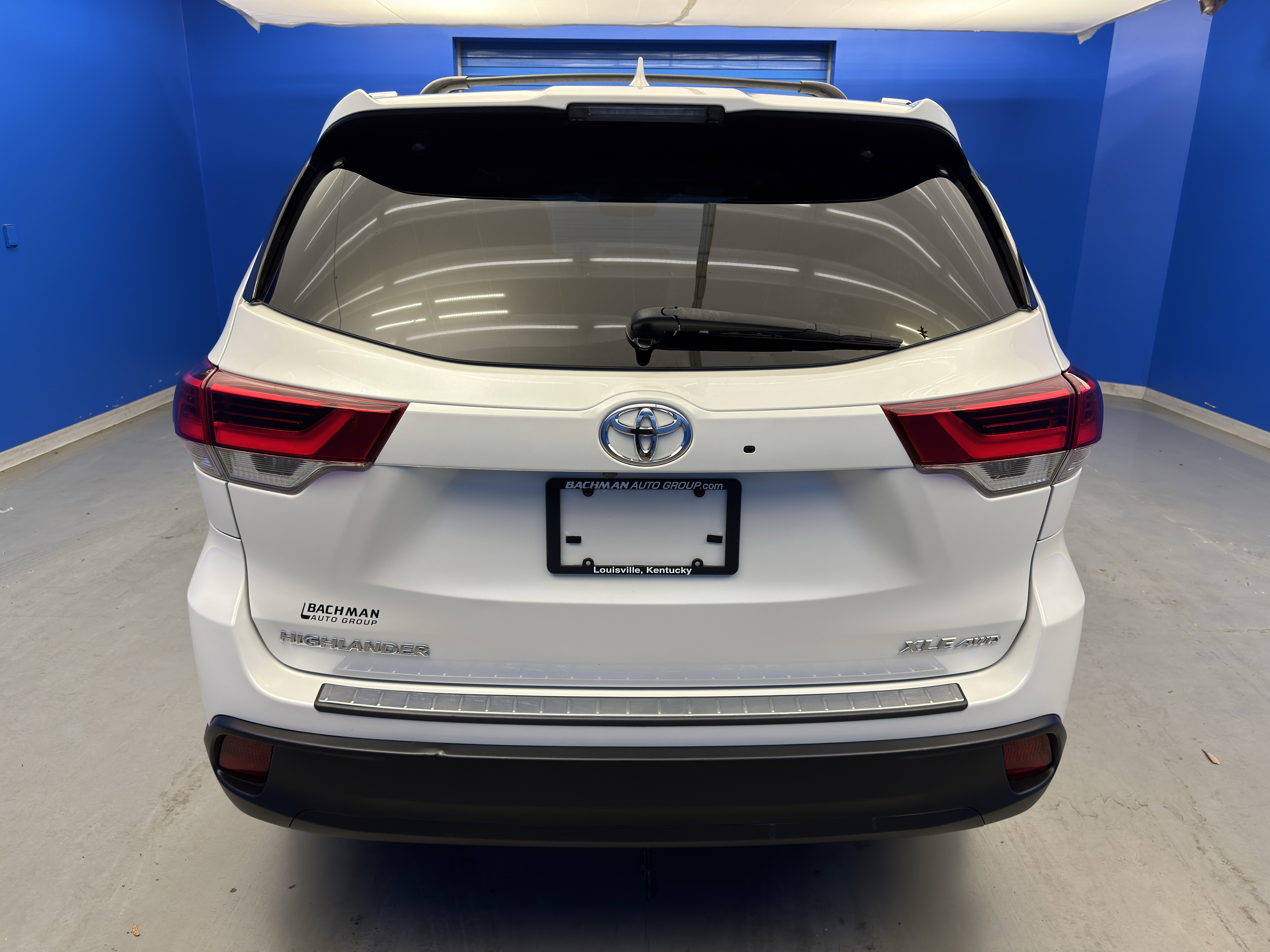 Used 2019 Toyota Highlander XLE image 6