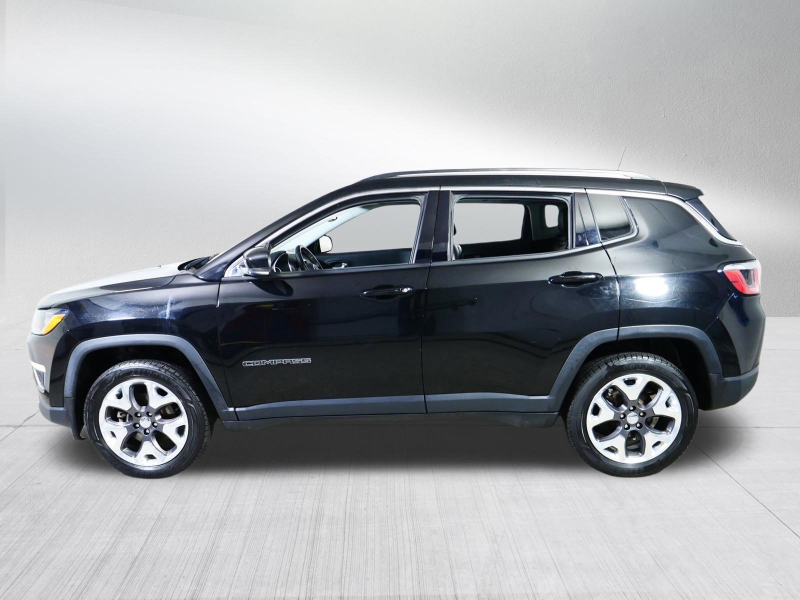 Used 2018 Jeep Compass Limited AWD/4WD image 4