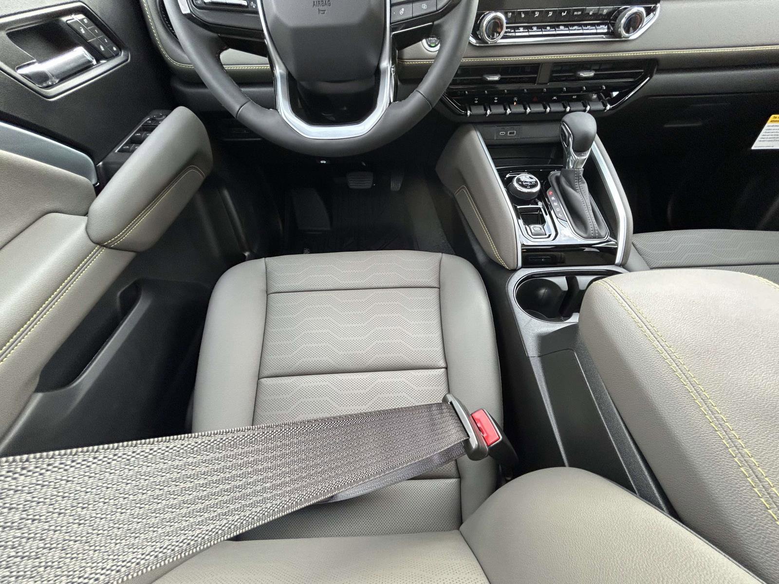 New 2026 Chevrolet Colorado ZR2 w/ ZR2 Bison Edition image 14