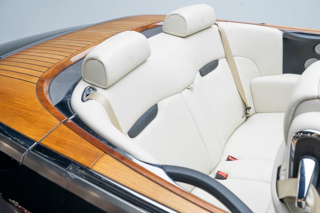Used 2010 Rolls-Royce Phantom Drophead Coupe image 49