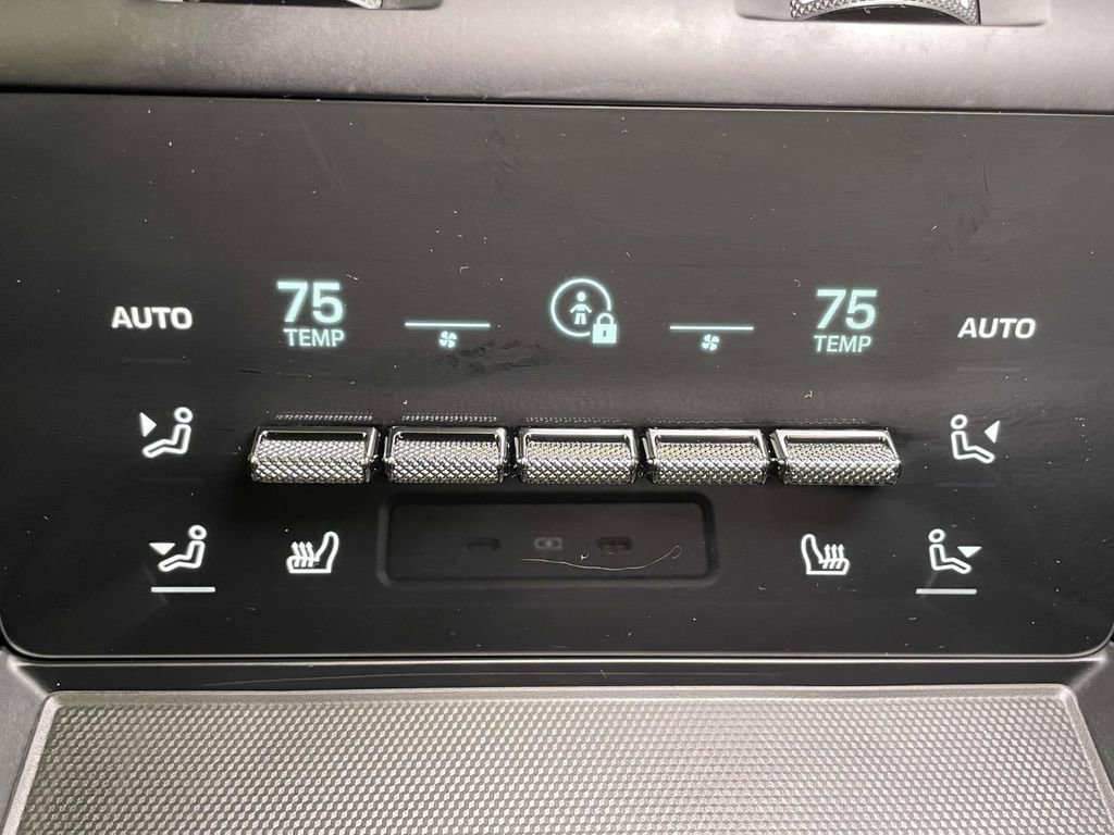 Certified 2024 Porsche Panamera 4 image 25