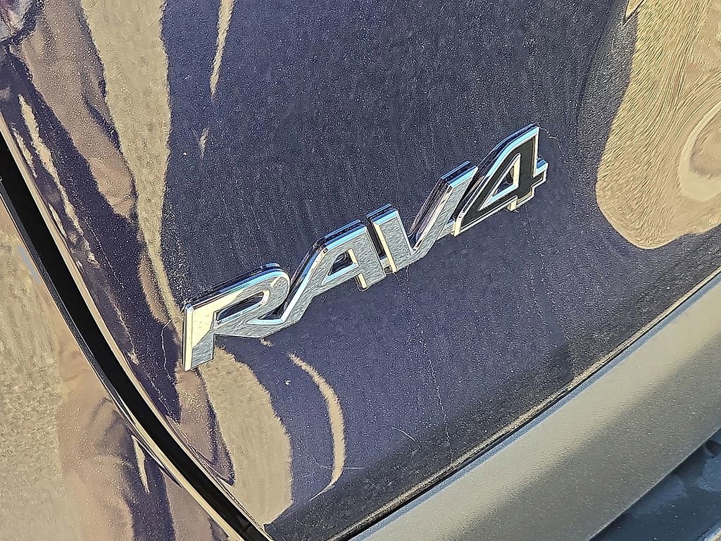 Used 2025 Toyota RAV4 XLE image 11