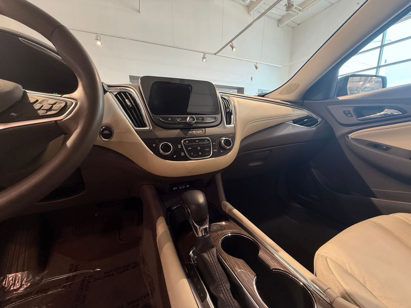 Used 2024 Chevrolet Malibu LT image 41