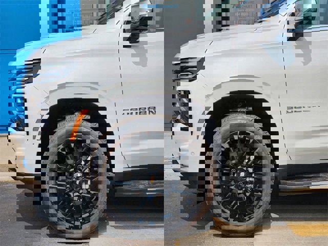 New 2025 Chevrolet Suburban Premier image 9