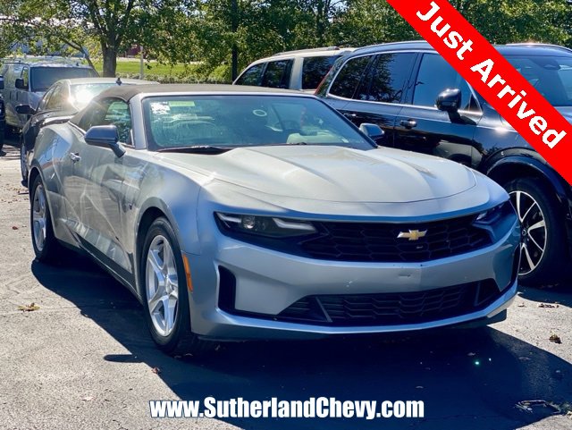 Used 2023 Chevrolet Camaro LT image 1