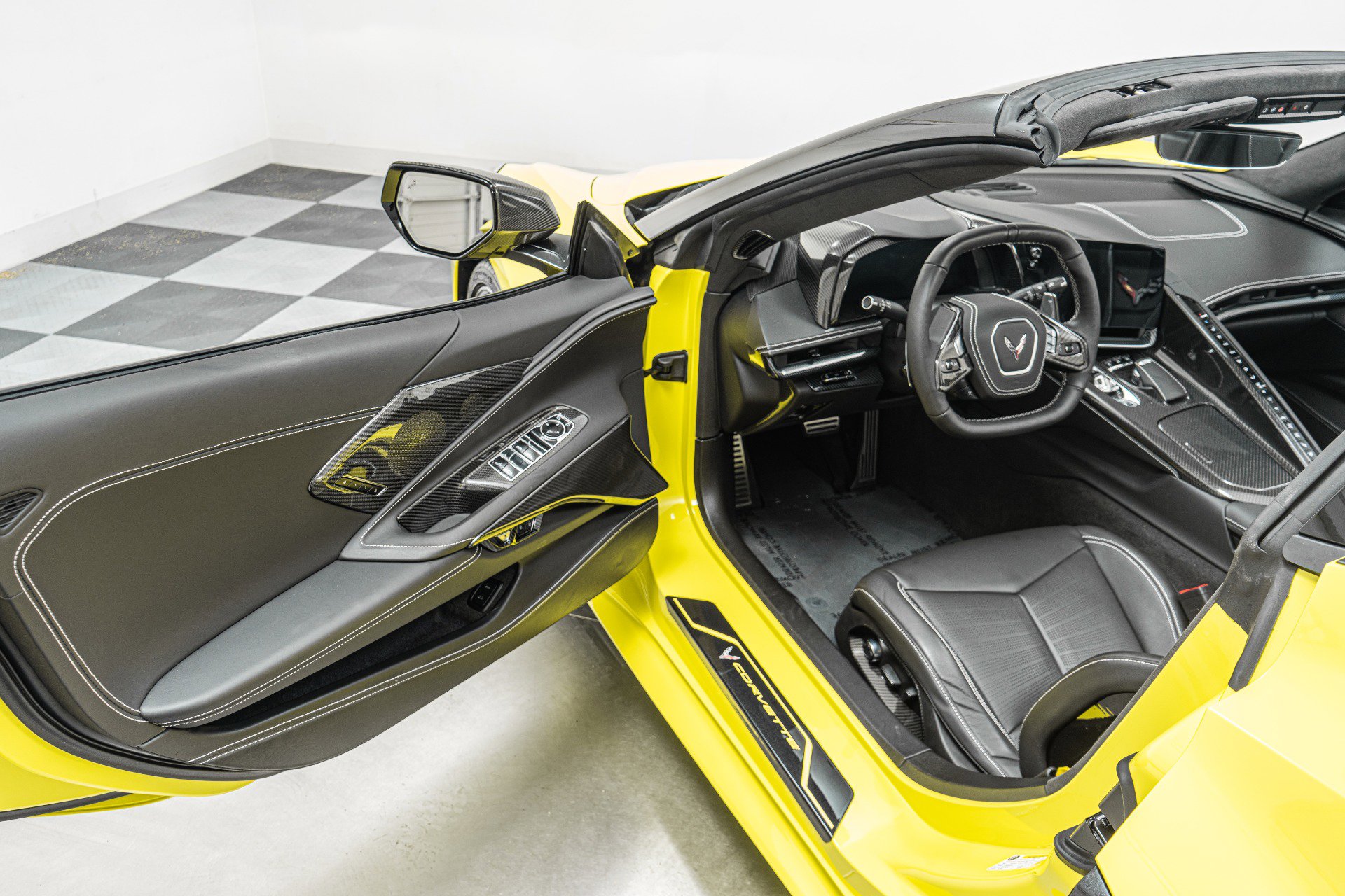 Used 2020 Chevrolet Corvette Stingray Premium Conv w/ 3LT Preferred Equipment Group RWD image 23