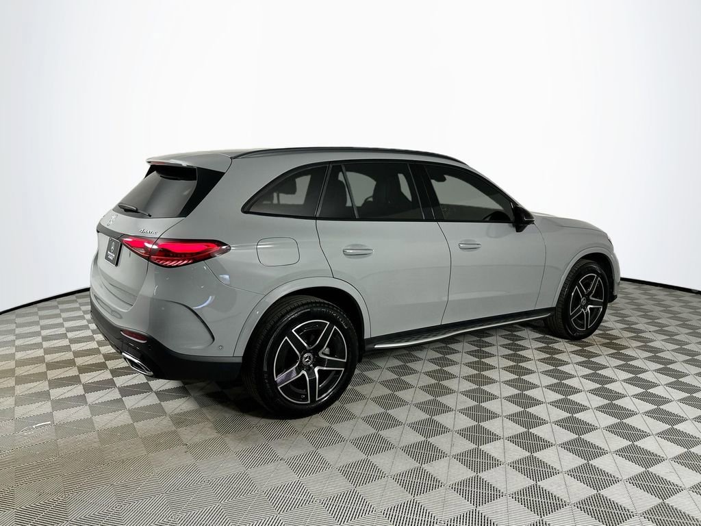 Used 2025 Mercedes-Benz GLC 300 4MATIC image 7