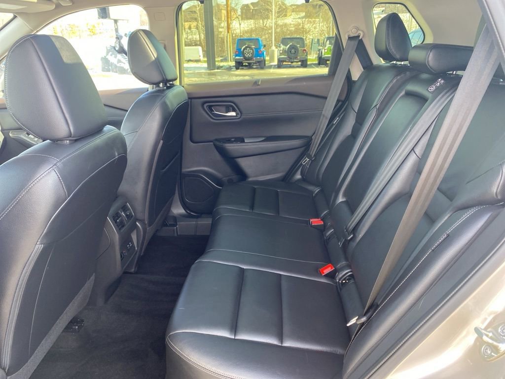 Used 2023 Nissan Rogue SL w/ SL Premium Package image 20