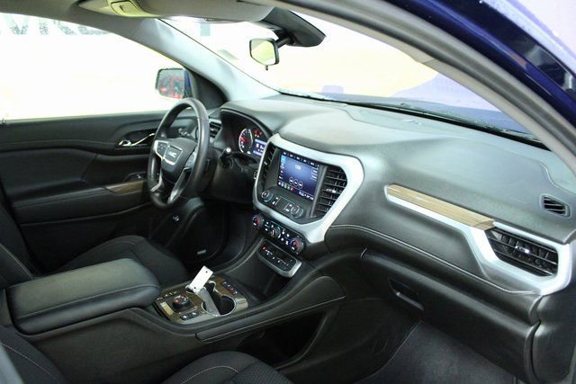 Used 2023 GMC Acadia SLE w/ Driver Convenience Package image 9