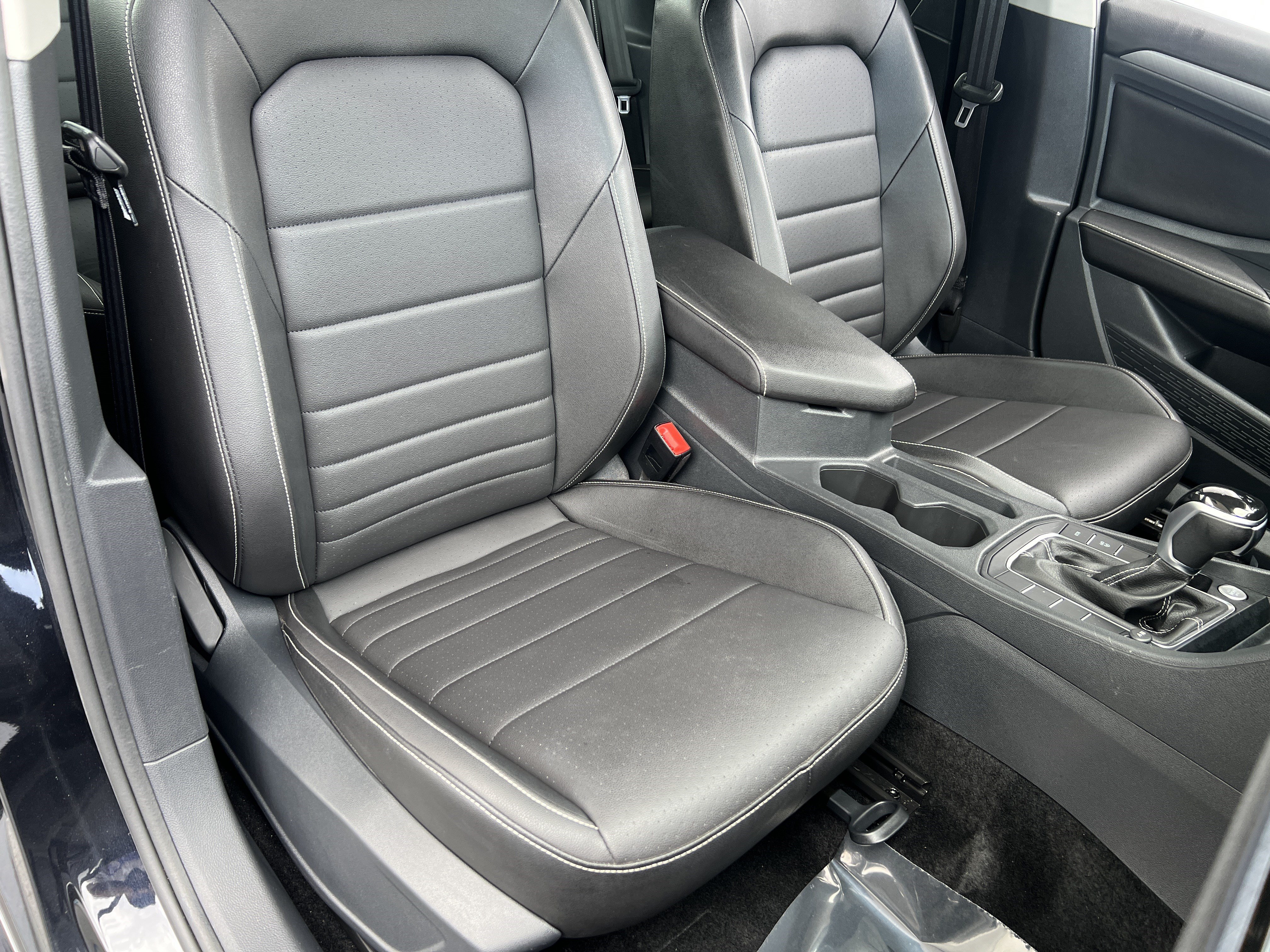 Used 2024 Volkswagen Jetta SE FWD image 23