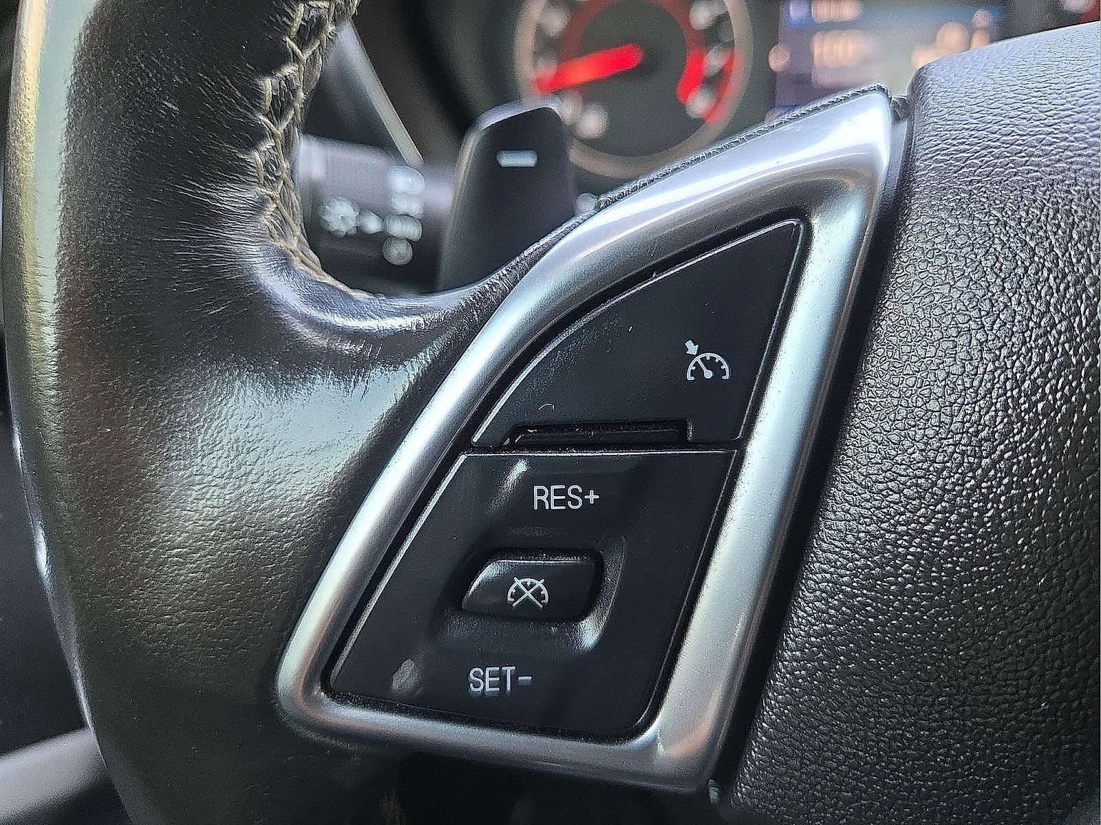 Used 2020 Chevrolet Camaro LT RWD image 18