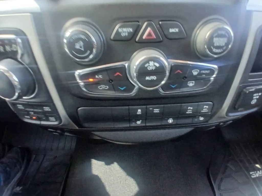 Used 2019 RAM 1500 Big Horn w/ Rambox Value Package AWD/4WD image 32