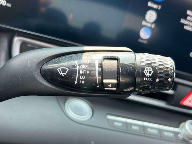 Certified 2023 Hyundai Elantra Limited w/ Preferred Accessory Package FWD image 24