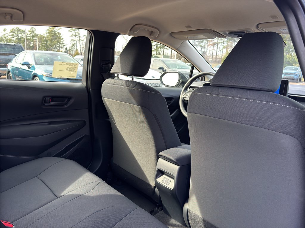 Used 2026 Toyota Corolla LE FWD image 15