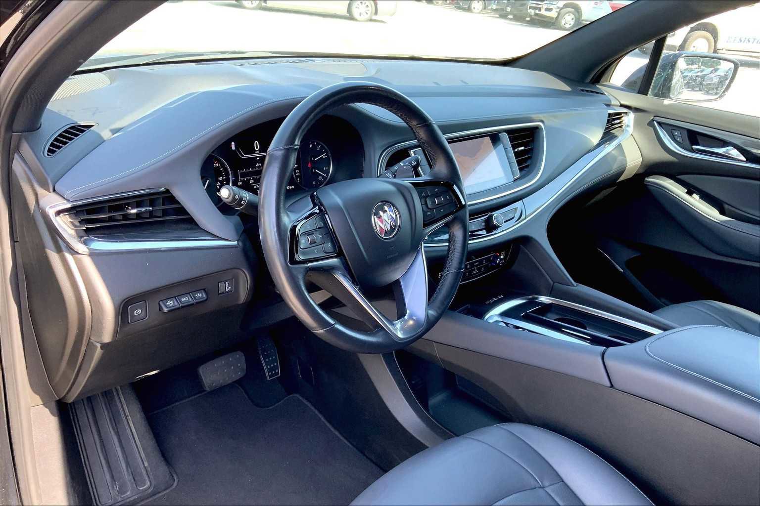 Used 2024 Buick Enclave Premium image 29