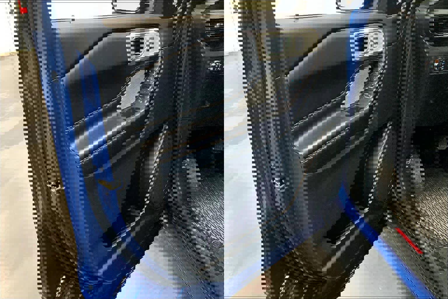 Used 2020 Ford Explorer ST w/ Premium Technology Package image 18