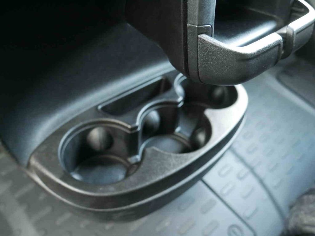 Used 2025 RAM ProMaster 2500 w/ Convenience Group image 30