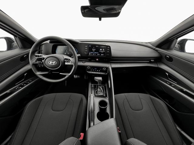 New 2025 Hyundai Elantra Sport image 13