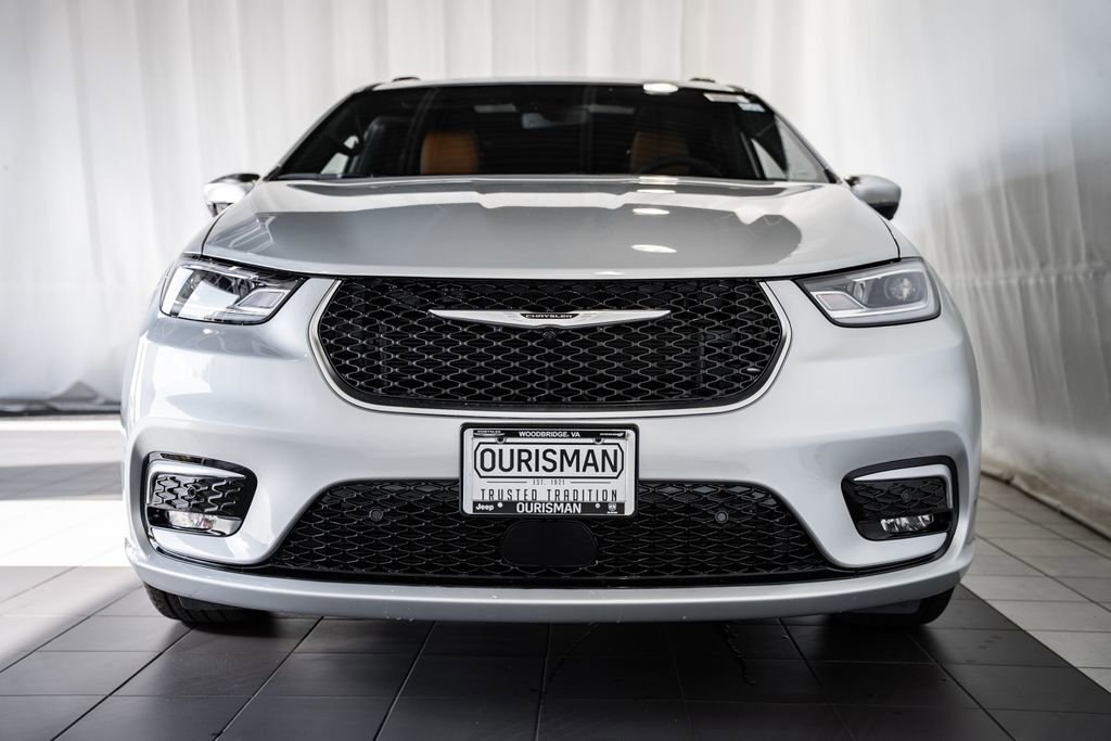New 2026 Chrysler Pacifica Pinnacle image 2