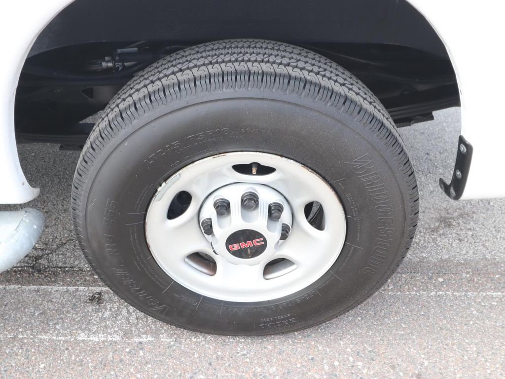 Used 2024 GMC Savana 2500 w/ Driver Convenience Package RWD image 16