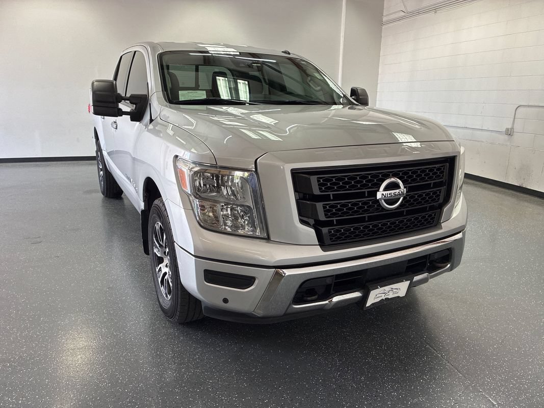 Used 2020 Nissan Titan SV w/ SV Convenience Package