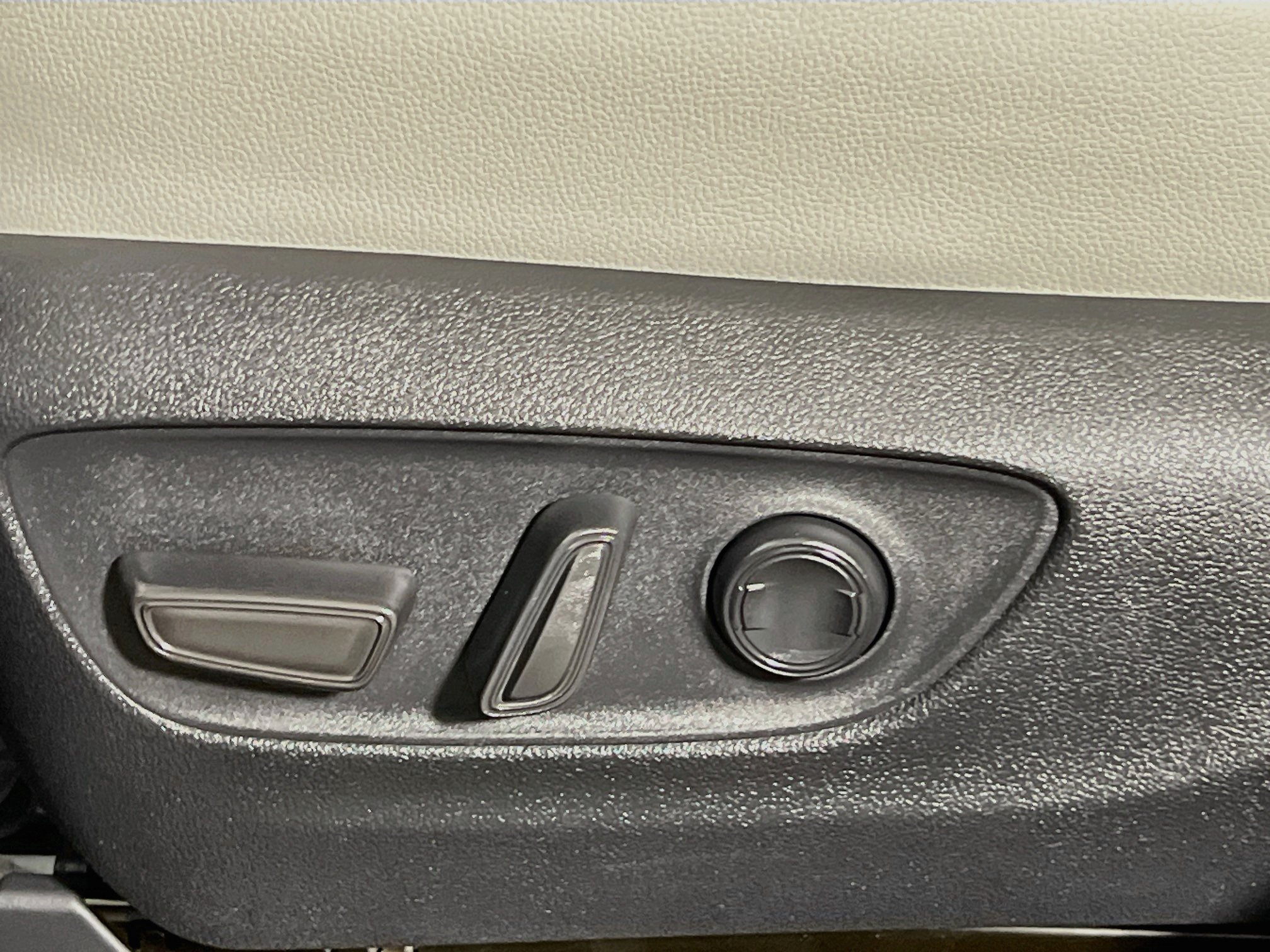 Used 2026 Toyota Grand Highlander AWD Hybrid image 16