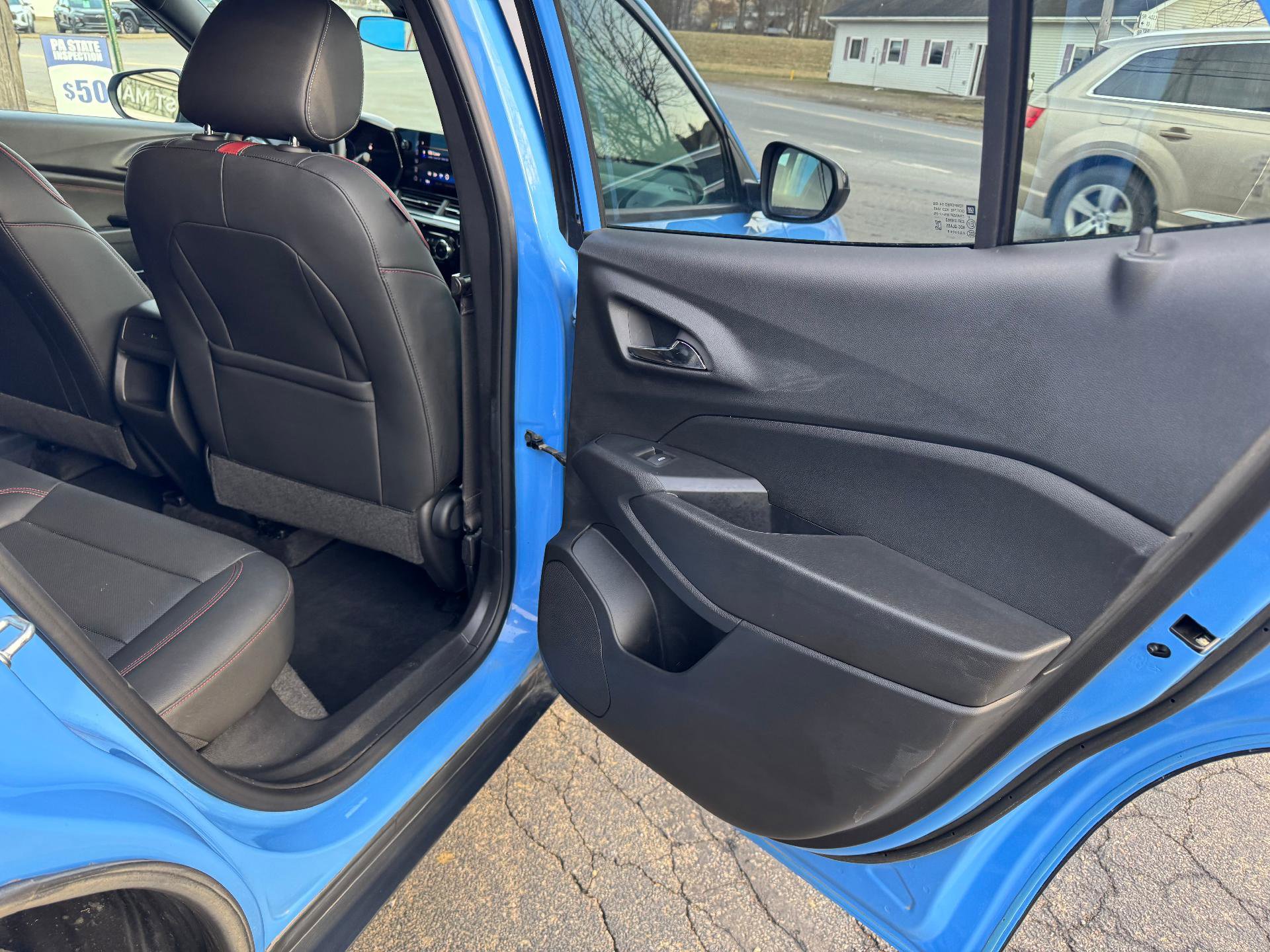 Used 2024 Chevrolet Trax RS w/ Driver Confidence Package image 42