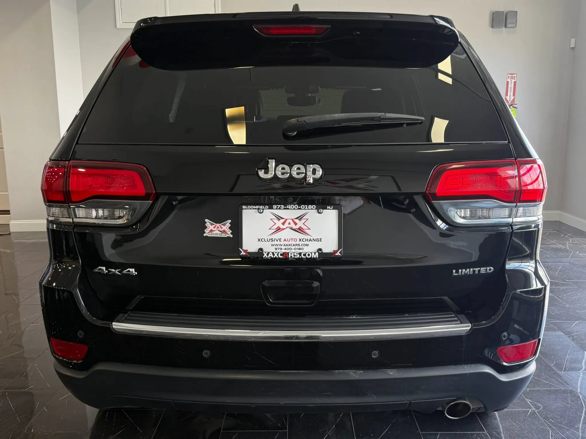 Used 2020 Jeep Grand Cherokee Limited AWD/4WD image 5