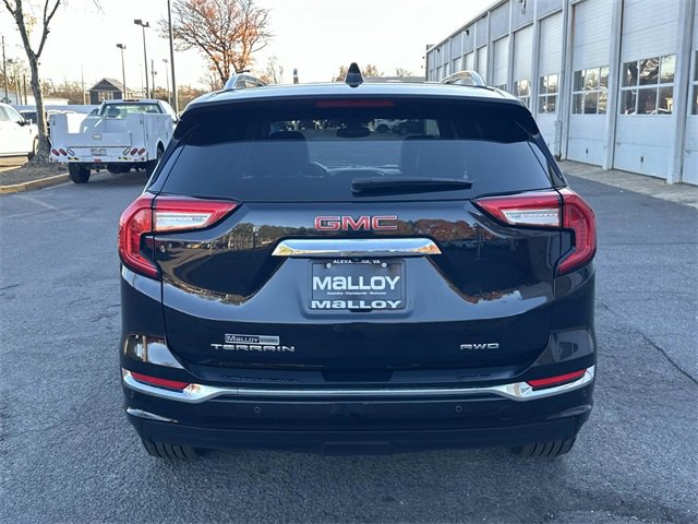 Used 2023 GMC Terrain Denali w/ Black Diamond Edition image 3