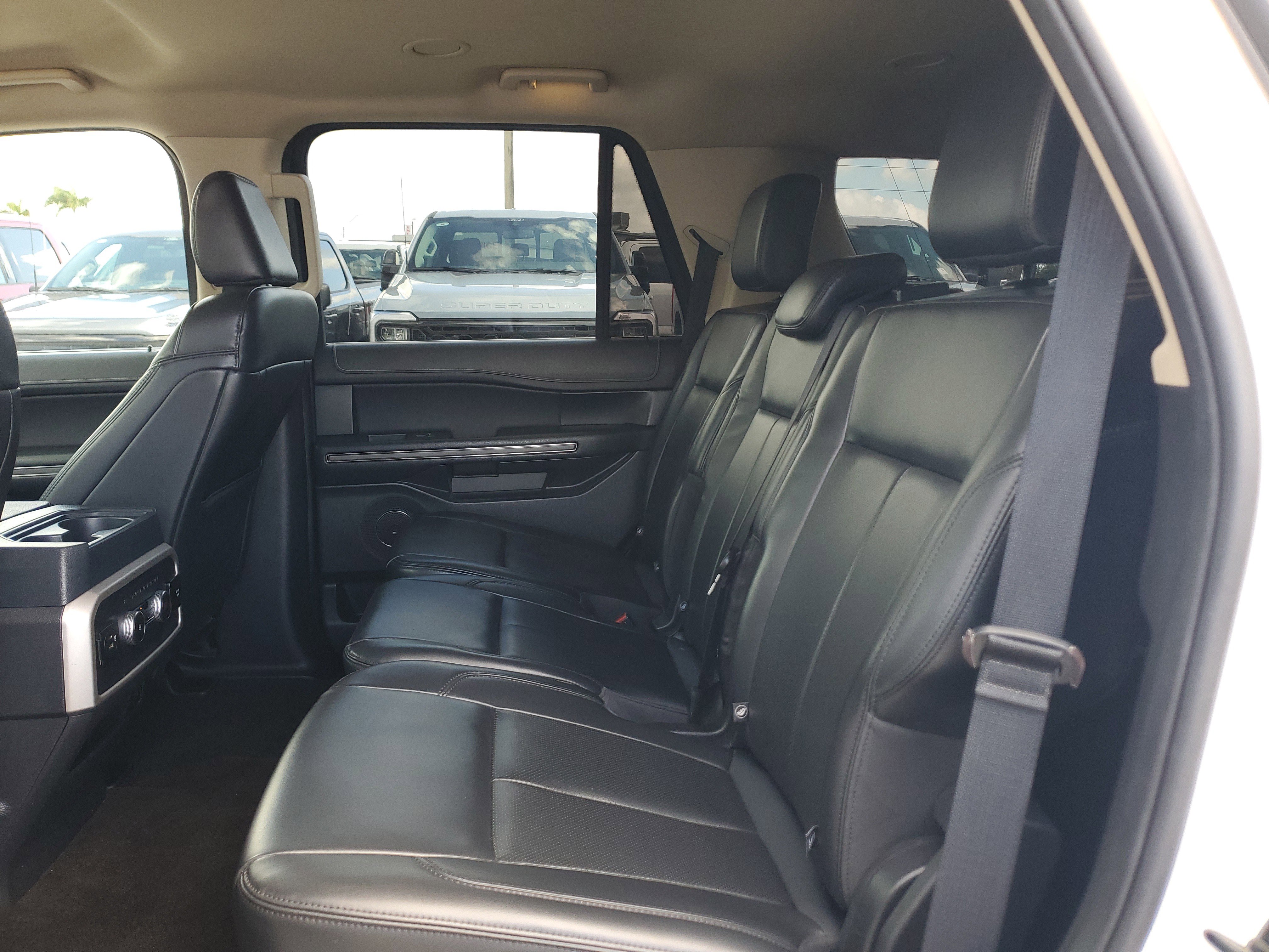 Used 2022 Ford Expedition XLT RWD image 12