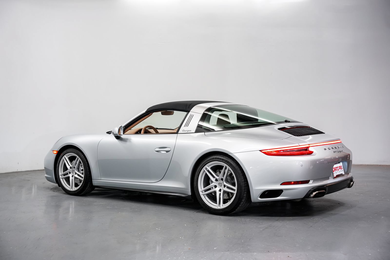 Used 2017 Porsche 911 Targa 4 AWD/4WD image 8