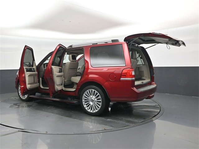 Used 2017 Lincoln Navigator Select image 49