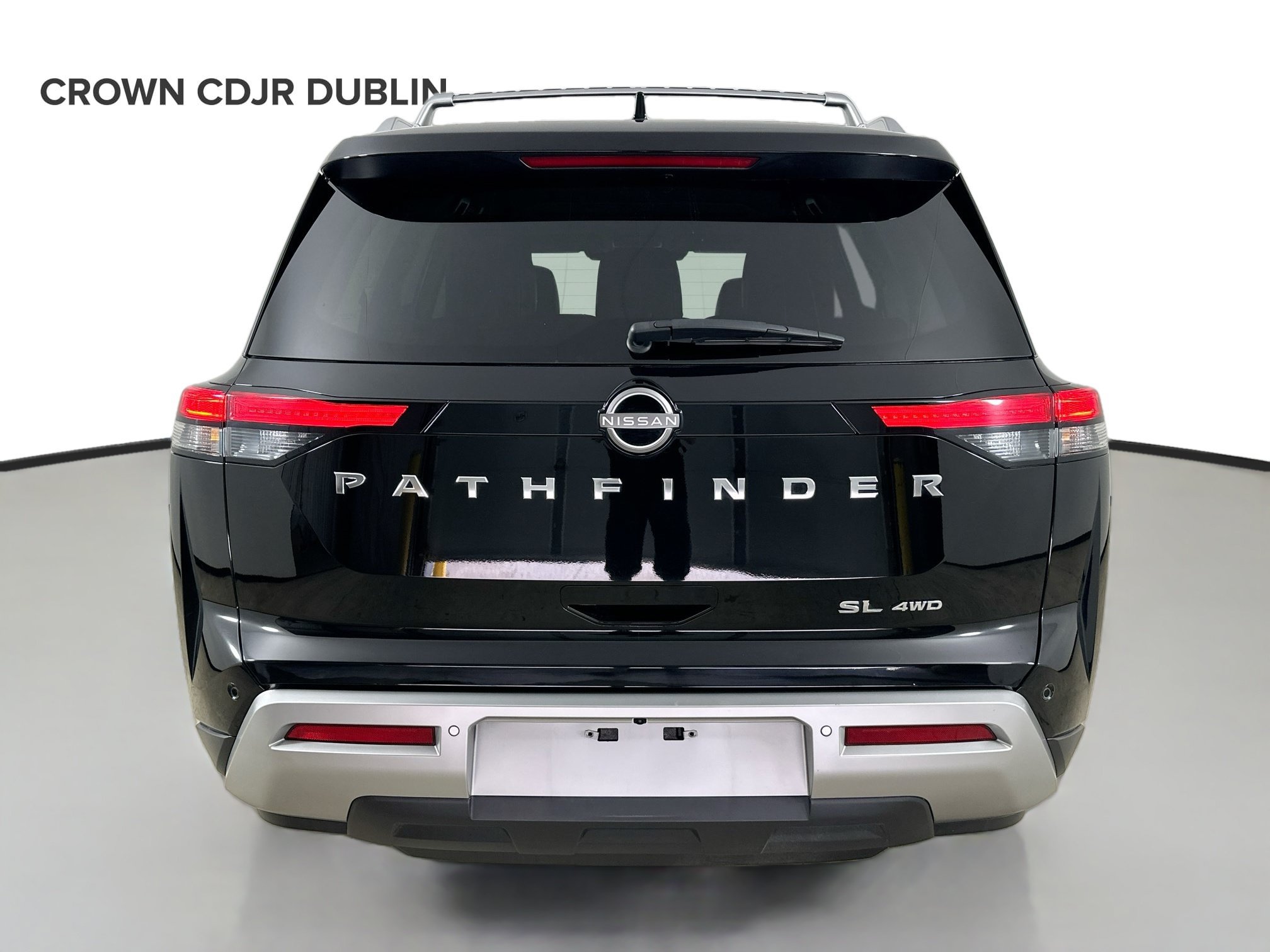 Used 2023 Nissan Pathfinder SL AWD/4WD image 7