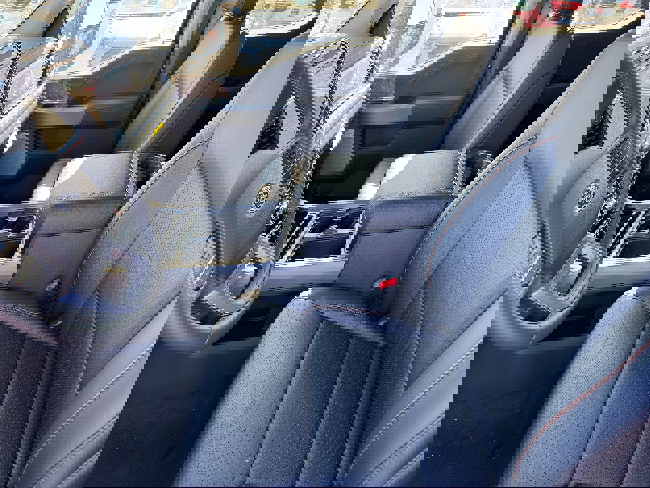 New 2026 Ford F250 Lariat w/ Black Appearance Package image 18