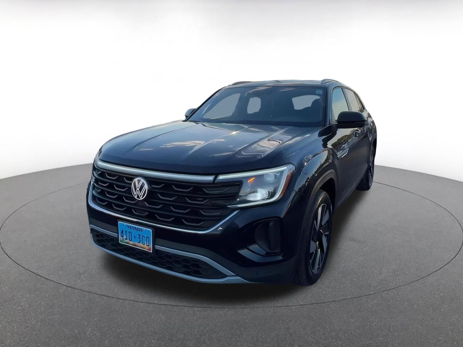 Used 2025 Volkswagen Atlas Cross Sport SE image 7