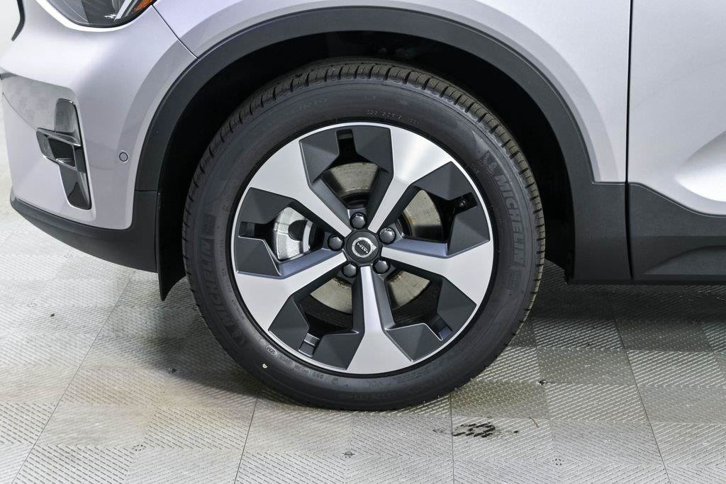 New 2026 Volvo XC40 B5 Plus w/ Protection Package Premier AWD/4WD image 37