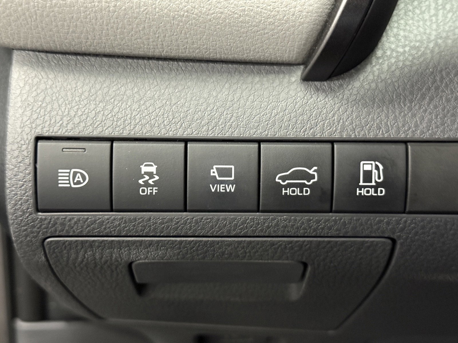 Used 2020 Toyota Camry XLE image 28