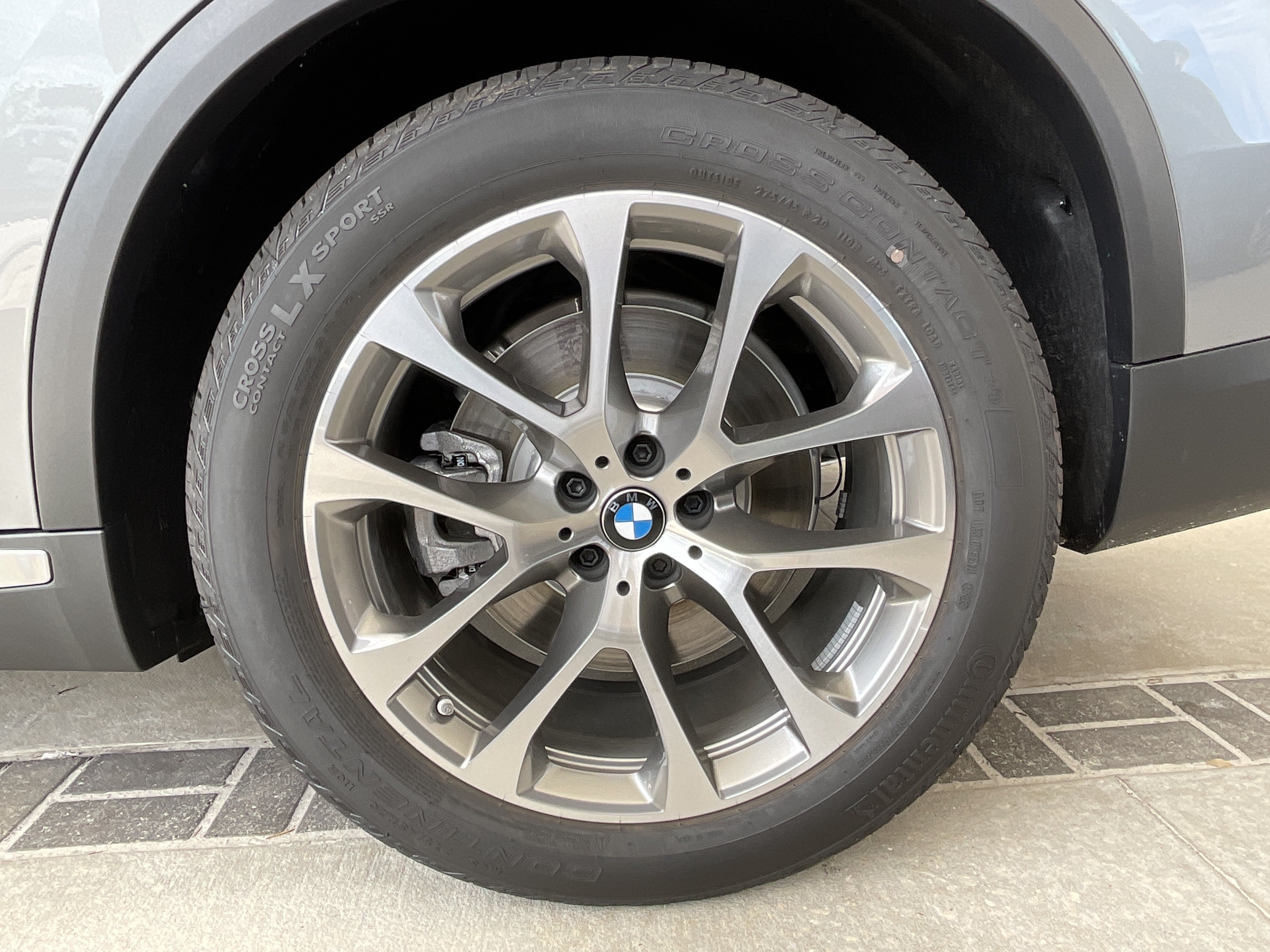 New 2026 BMW X5 xDrive50e w/ Premium Package AWD/4WD image 8