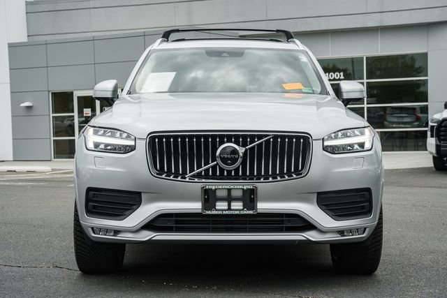 Used 2022 Volvo XC90 T6 Momentum w/ Advanced Package image 2