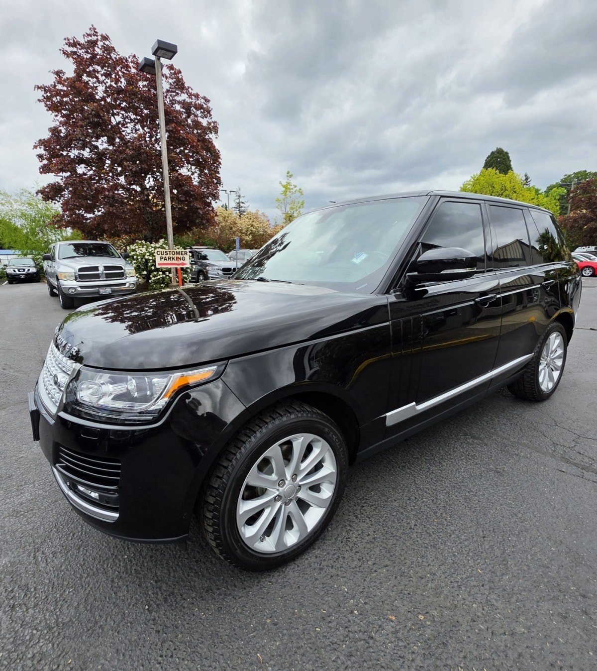 Used 2014 Land Rover Range Rover HSE AWD/4WD image 2