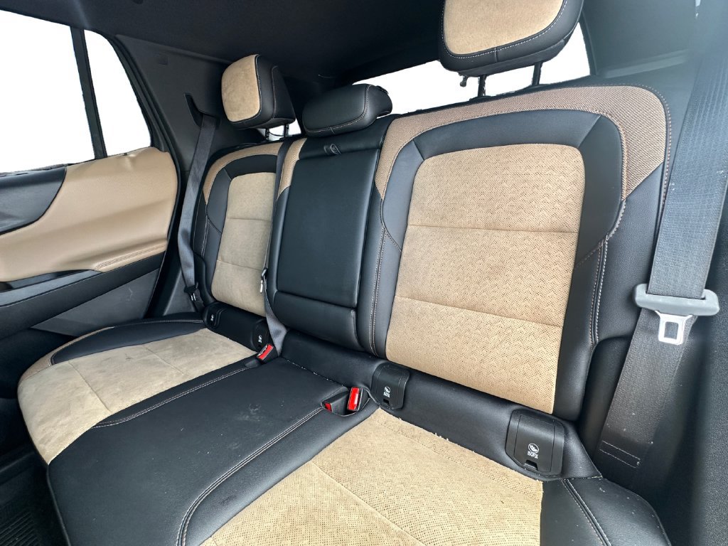 Used 2025 Chevrolet Equinox ACTIV w/ Convenience Package III AWD/4WD image 17
