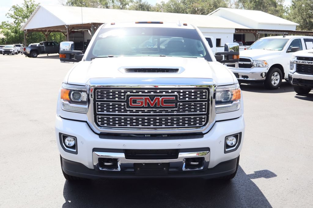 Certified 2019 GMC Sierra 2500 Denali w/ Duramax Plus Package AWD/4WD image 4